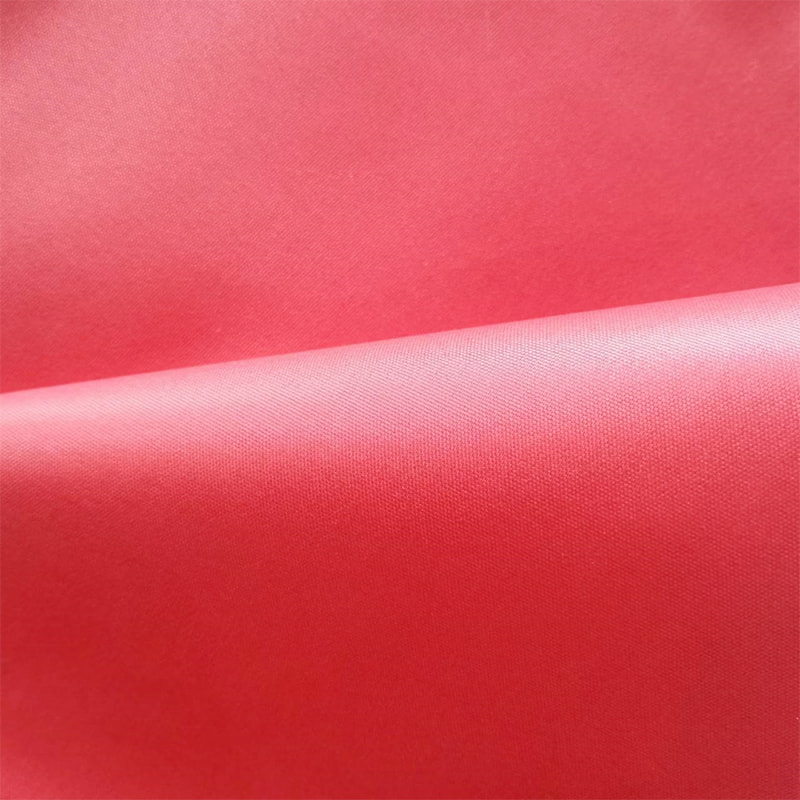 TMIE-08-1-1 70GSM 122 CM Camisa Vestuário Tecido Macio e Brilhante Material 100% Poliéster Tingido com Tecido de Popeline de Poliéster Polido